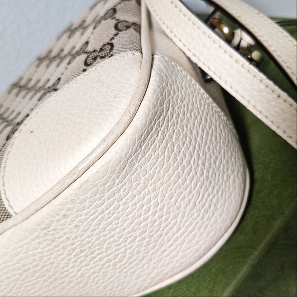 🐝 SOLD🐝 Gucci Bree Supreme Crossbody Bag Ivory - Picture 8 of 11